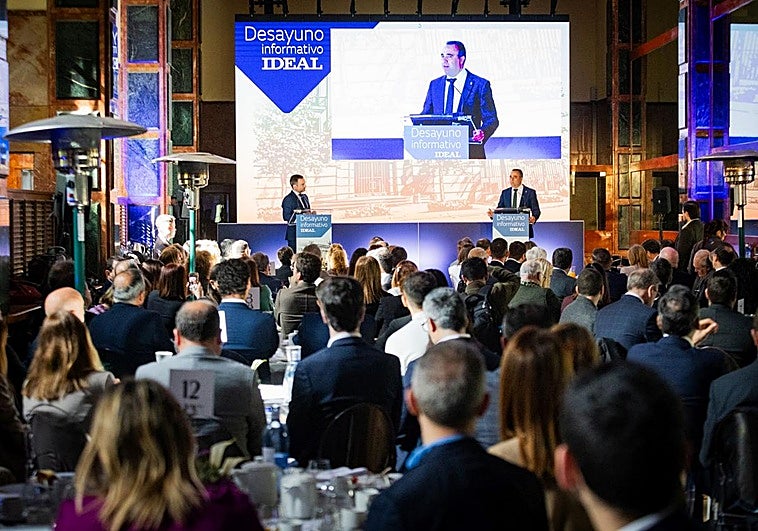 «Además de apasionarse por los vuelos, animo a los granadinos a cogerlos»